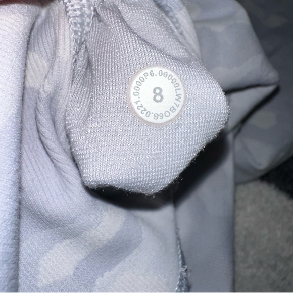 Lululemon Wunder Under Short - Picture 8 of 8